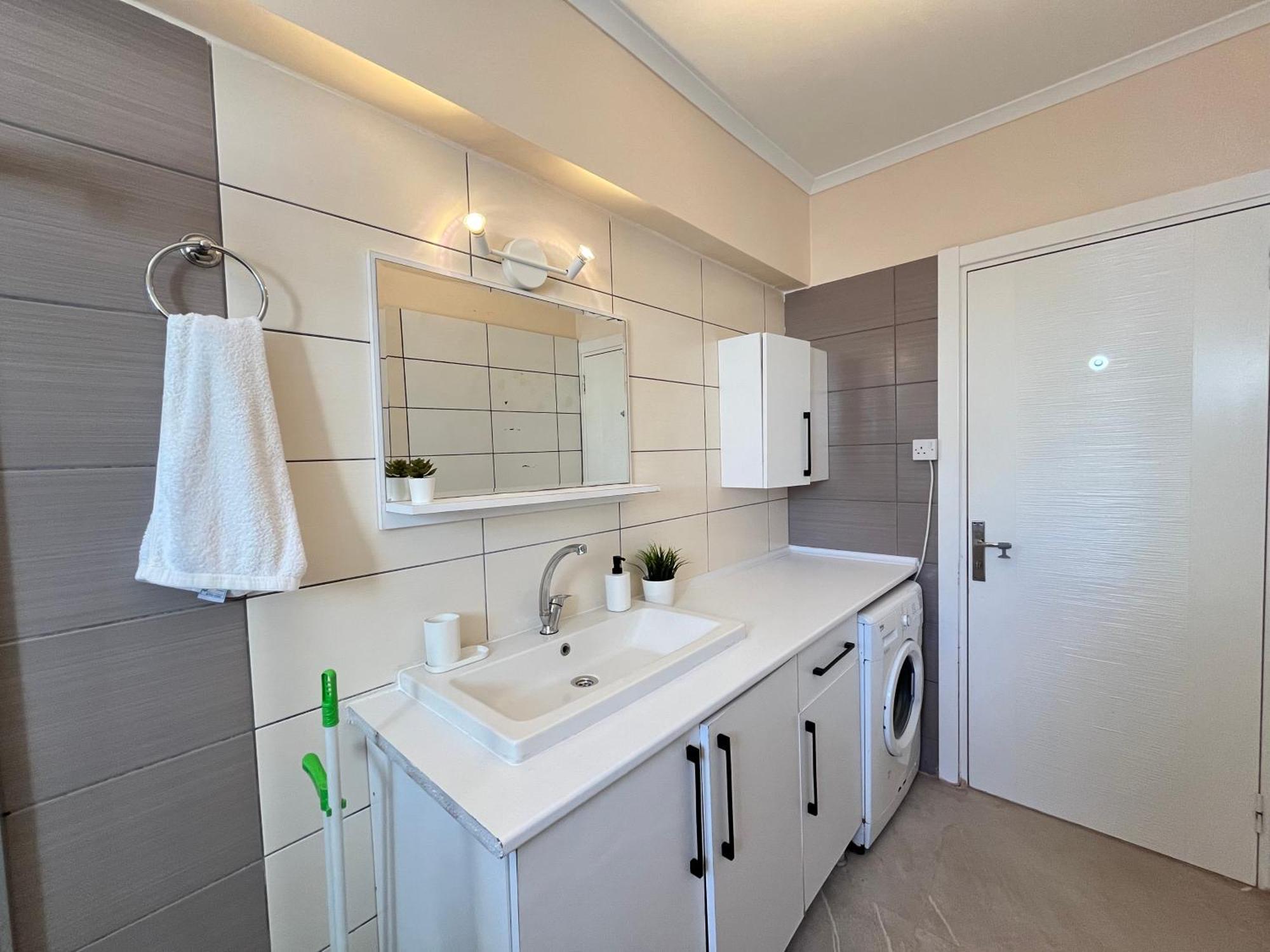 Weekend Apartments 2Br Kyrenia  Luaran gambar